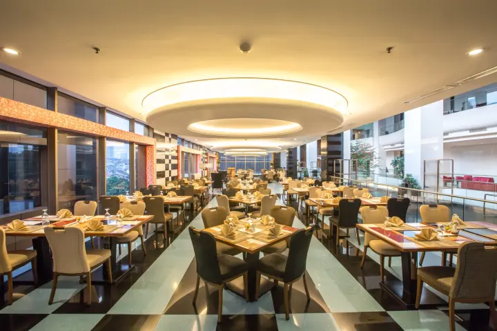 Merlynn Park Hotel — 11