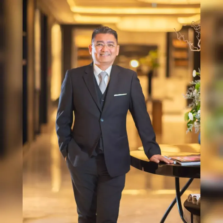 Oscar Perez (St. Regis Hotel) — 3